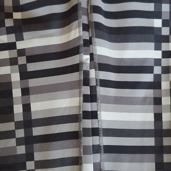 Nike Legendary leggings xs - Picture 9 of 14